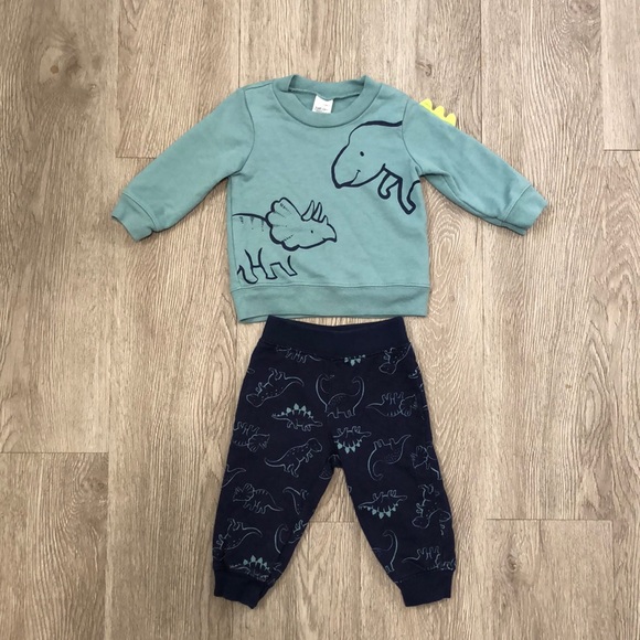 Carter’s Dino outfit bundle - Picture 10 of 13